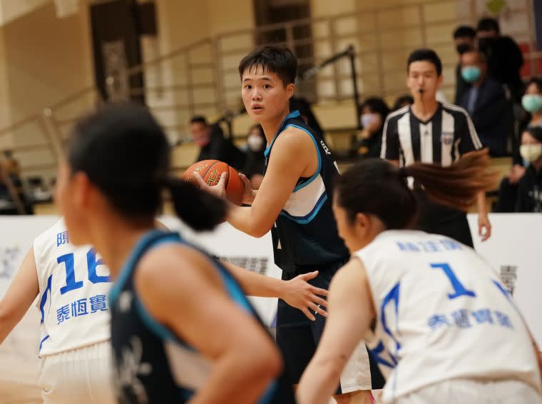 臺灣大學吳瑋茹生涯新高38分12籃板4助攻3抄截。大會提供