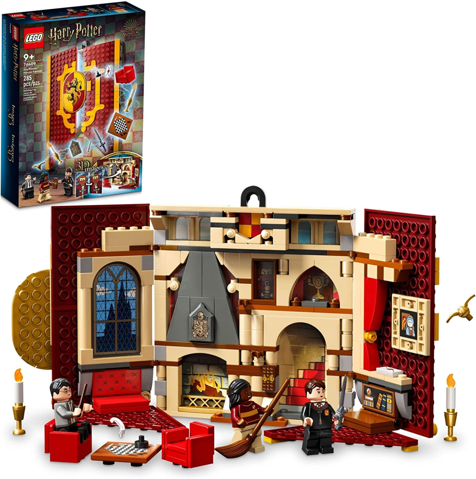 LEGO Harry Potter Gryffindor House Banner Set