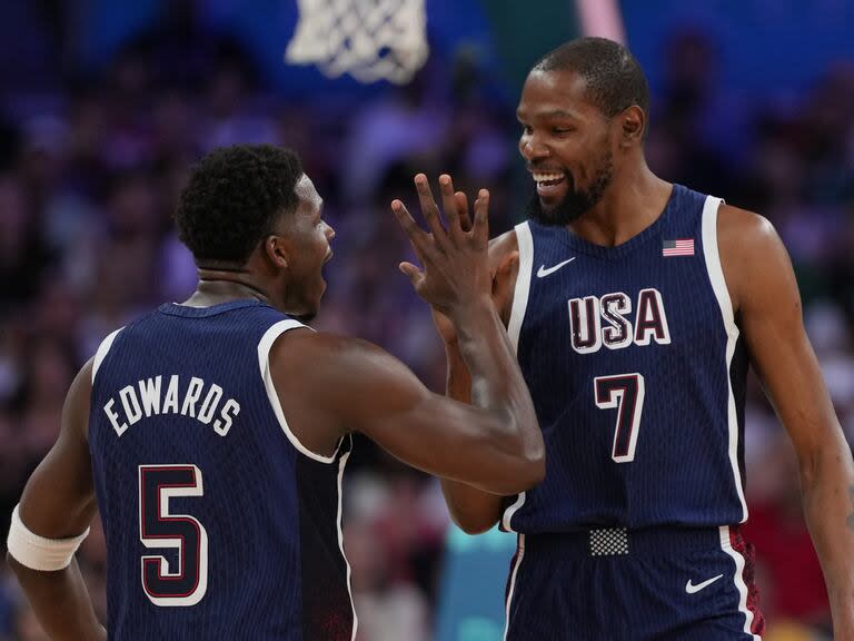 Anthony Edwards y Kevin Durant, juventud y experiencia en el plantel de Estados Unidos