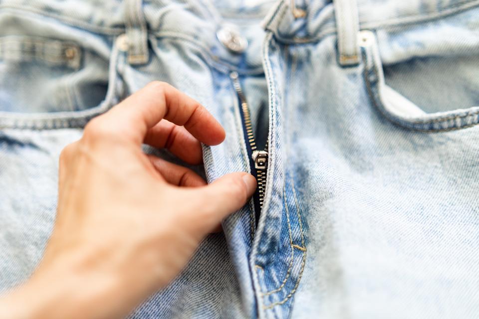 (How to fix a zipper that came off)Choosing / buying the right denim trousers / jeans