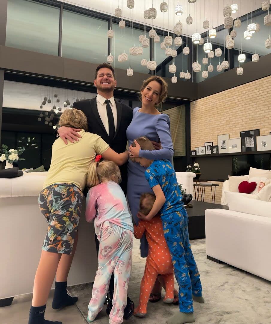 Michael Bublé y Luisana Lopilato conforman una de las familias más queridas del mundo del espectáculo. En el marco del cumpleaños 37 de su esposa, el cantante le dedicó un tierno posteo (Foto: Instagram @michaelbuble)