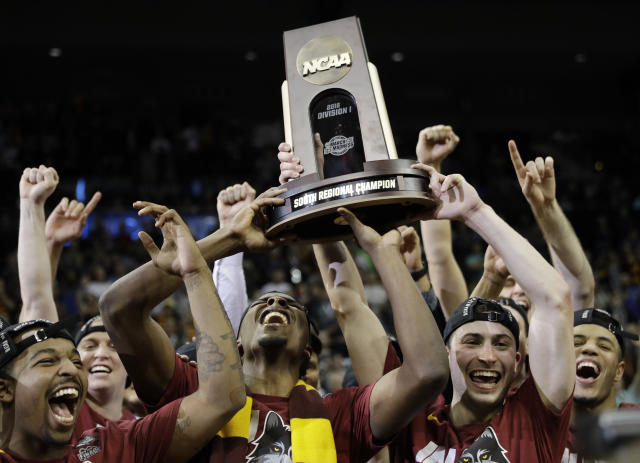 Loyola Chicago Ramblers soccer NCAA champions jersey