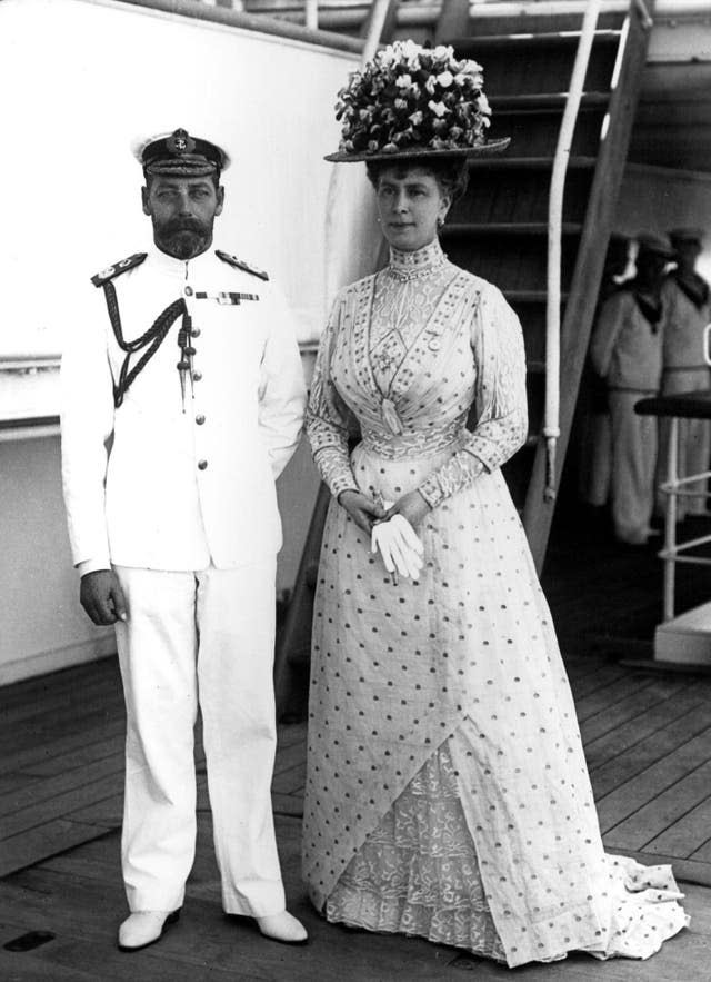 King George V and Queen Mary – Medina – 1911