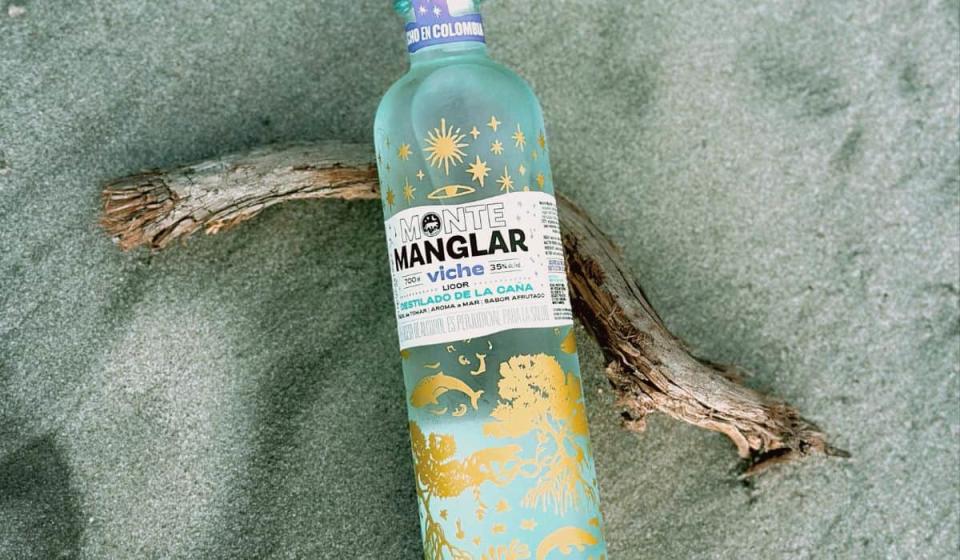 Monte Manglar, marca de viche colombiano de la empresa Fugitivos, recibió, recientemente, la medalla de bronce en el San Francisco World Spirits Competition. Foto: Cortesía