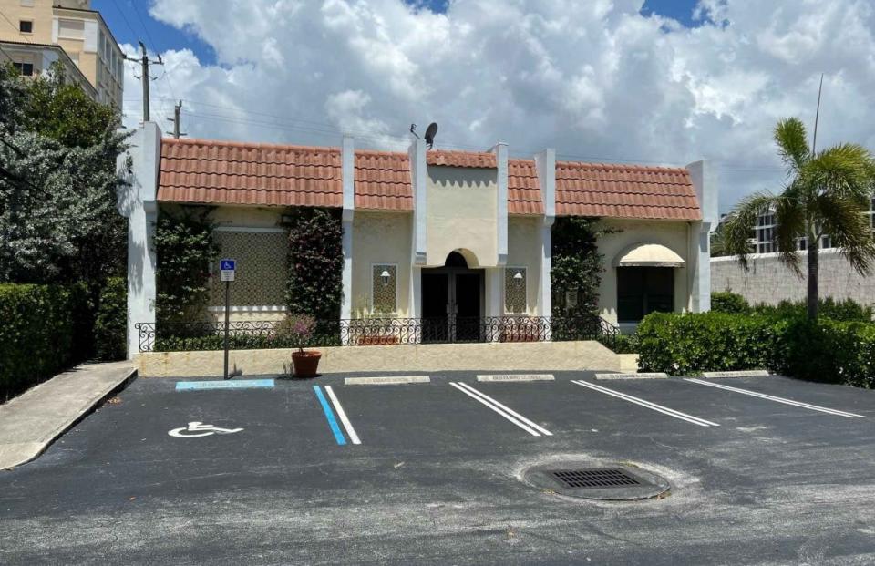 A site plan and a parking variance for the Alef Preschool, to be operated by The Chabad House was approved Nov. 15 by the Town Council's Development Review Committee.