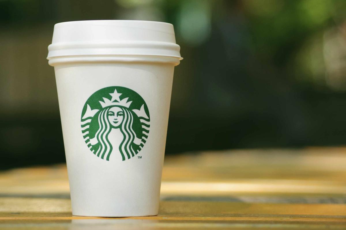 Starbucks Becomes First National Coffee Retailer to Accept Reusable Cups  for Drive-thru and Mobile Orders - Starbucks Stories