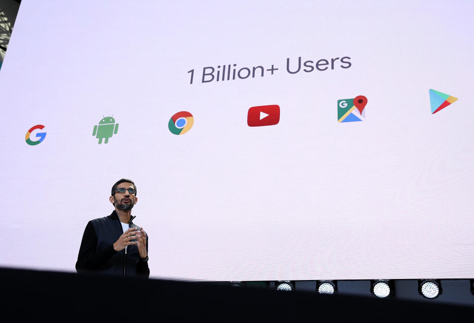 <p>Empresa que dio nombre al acto de buscar en Internet, Google se está expandiendo por todas las áreas de las nuevas tecnologías, la publicidad, los smartphones, los sistemas operativos y los juegos. Valorada en 142.000 millones de dólares (+6%) (Justin Sullivan / <em>Getty Images</em>). </p>