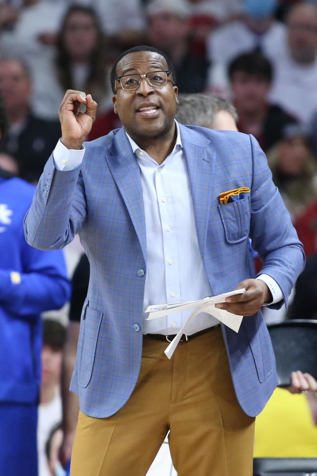 Kentucky basketball assistant coach Chin Coleman awarded raise, contract  extension