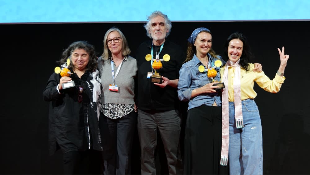 Amel Lacombe (Eurozoom) – Valérie Yendt (Gebeka Films) & Marc Jousset (Je Suis Bien Content) on behalf of Jérémie Périn – Iryna Kostyuk & Anna Eliseeva (Animagrad – FILM.UA Group)