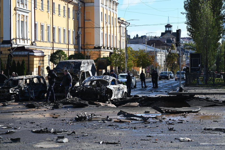 KYIV, UKRAINE - OCTOBER 10: A view of the scene after several explosions rocked the Ukrainian capital, Kyiv on October 10, 2022. At least eight people were killed in Ukraine's capital early on Monday in a Russian strike on several cities, according to the country's authorities. At least 24 people were injured in the shelling of Shevchenkivskyi, an urban district in Kyiv, said the Ukrainian Interior Ministry. (Photo by Viacheslav Ratynskyi/Anadolu Agency via Getty Images)