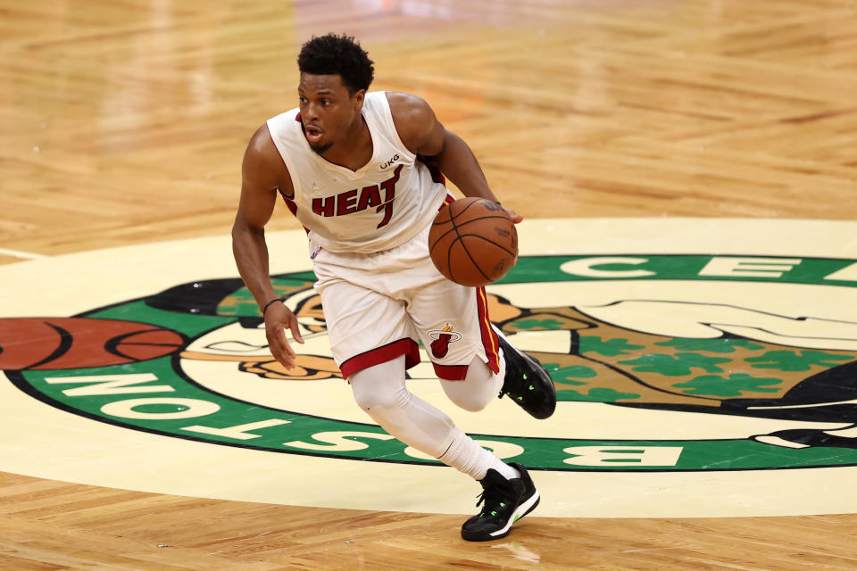 BOSTON, MASSACHUSETTS - MAY 27: Kyle Lowry #7 of the Miami Heat dribbles against the Boston Celtics during the fourth quarter in Game Six of the 2022 NBA Playoffs Eastern Conference Finals at TD Garden on May 27, 2022 in Boston, Massachusetts. NOTE TO USER: User expressly acknowledges and agrees that, by downloading and/or using this photograph, User is consenting to the terms and conditions of the Getty Images License Agreement. (Photo by Maddie Meyer/Getty Images)