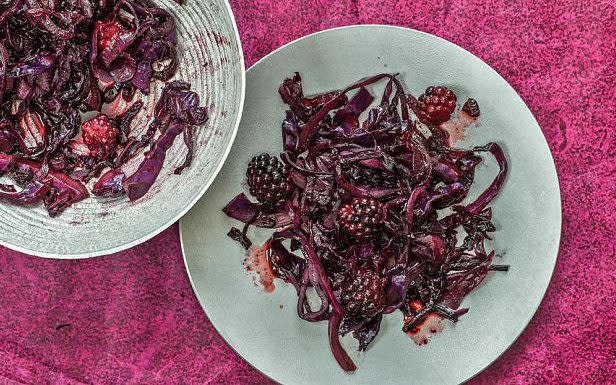 Braised red cabbage with blackberries and star anise - Haarala Hamilton