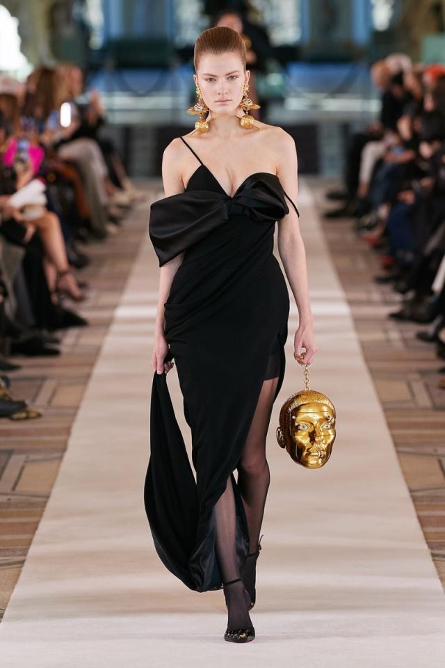 Schiaparelli Couture Spring 2022 Was Sci-Fi-Inspired