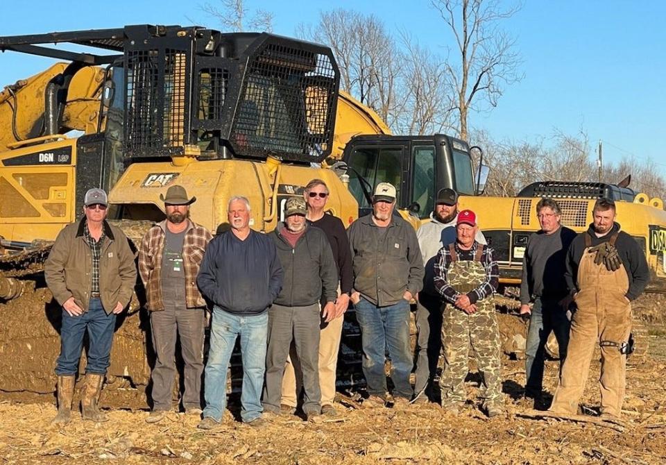 Among those who trekked to Kentucky were, from left, David Whitehead, Larry Johnson, Tony Lastinger, Randy Ray, David Ash, Dennis Moon, Colt Hart, Bruce Moon, Mark Wiskow and Matt Ring.