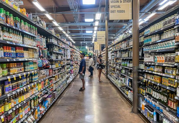 PHOTO: People shop at a supermarket in Santa Monica, California, on September 13, 2022. (Apu Gomes/AFP via Getty Images)