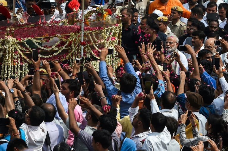 Huge crowds, including Prime Minister Narendra Modi, escorted the coffin of Atal Bihari Vajpayee