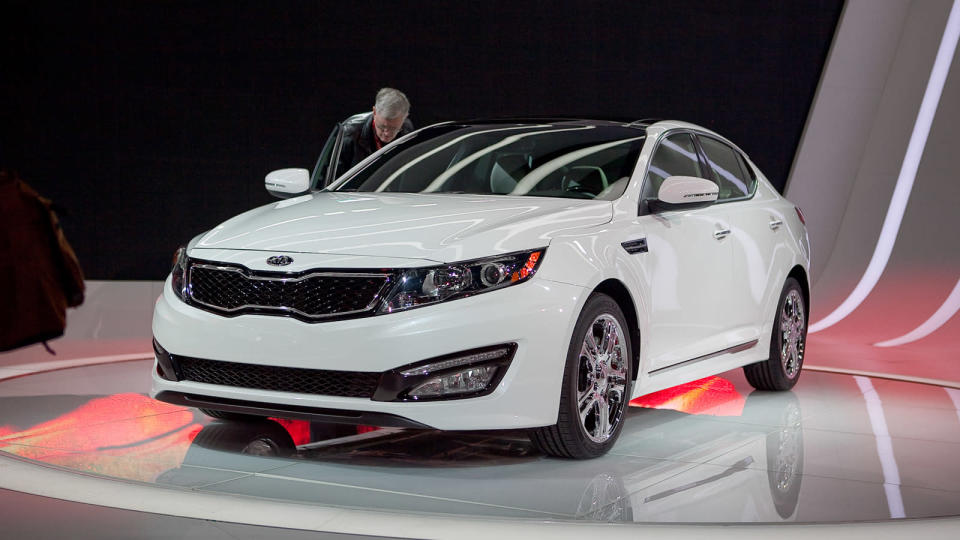 America's most sort of exciting mid-sizer — the Kia Optima SX — just got better! Ok, not really better. Or faster. And there's no manual transmission. But it is more expensive in new SX Limited trim, almost reaching the $35,000 mark. The Limited shares the Turbo's 2.0-liter GDI turbo with its Camry-and-everyone-else-besting 274 horsepower. It still also only comes with a six-speed automatic transmission. Pricing details were absent from the release, but they mentioned a price south of $35,000 at the press conference and Car And Driver mentions a price of $34,900. That's a $7,650 increase over the base SX and uncomfortably close to some real luxury options.