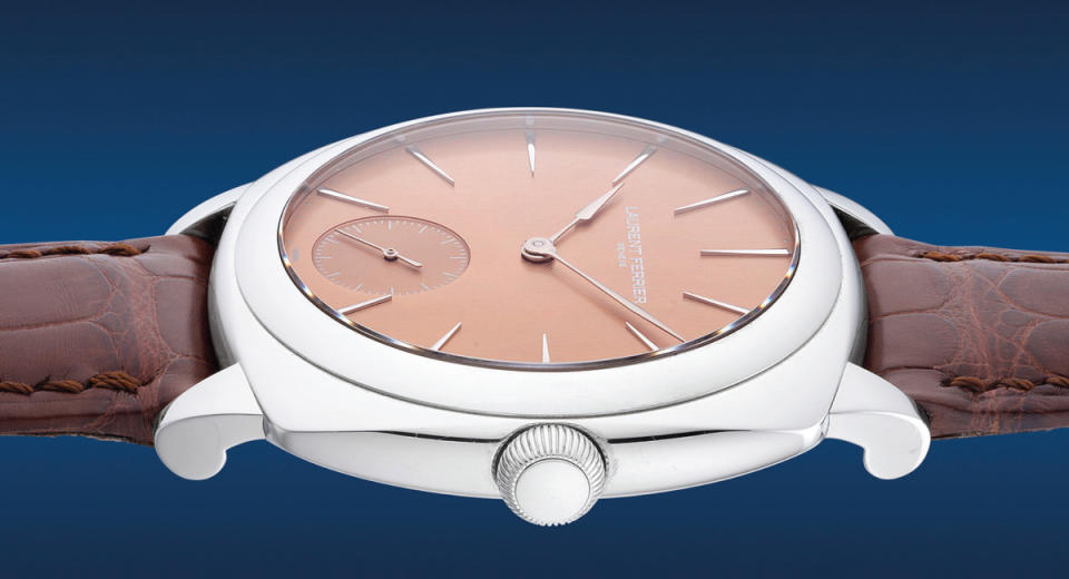Laurent Ferrier Ref. FBN 229.01 is a modern take on the salmon dial that works beautifully. Produced in the authentic manner and featuring a flat dial surface, the calm of the iridescent pink hue is brought forward.