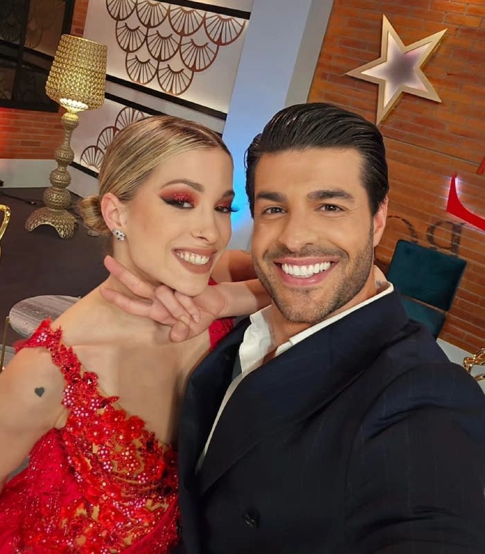 Miguel Torres y su compañera de baile