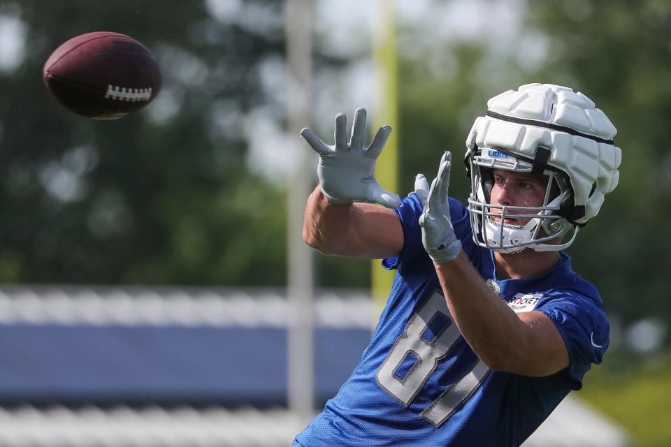 Detroit Lions tight end Sam LaPorta practices during training camp at the Detroit Lions Headquarters and Training Facility in Allen Park on Sunday, July 23, 2023.