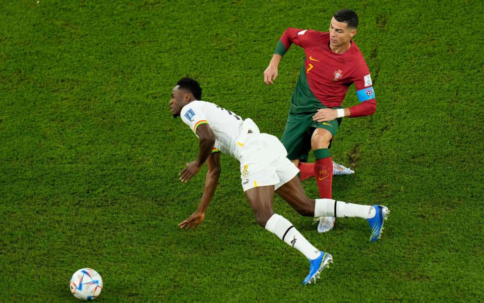 Ronaldo fouls Baba Rahman - AP Photo/Francisco Sec