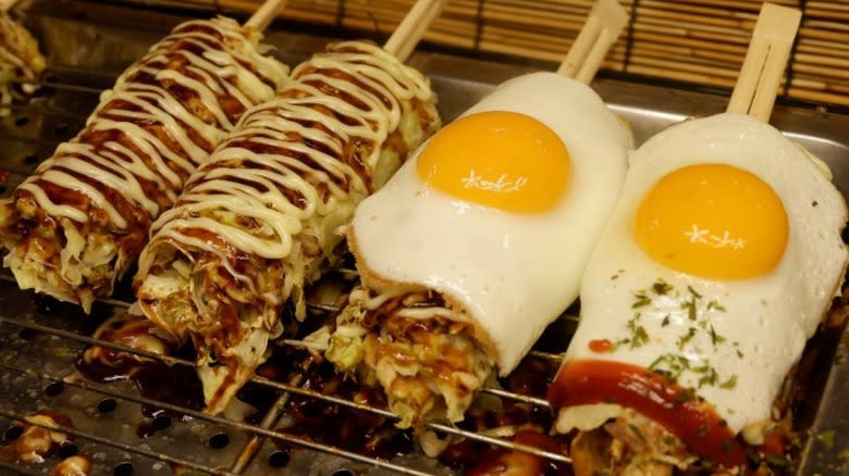 Hashimaki with and without fried egg