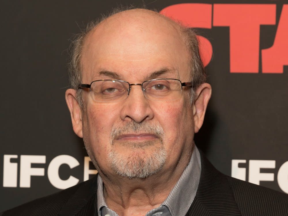 Salman Rushdie ist auf einem Event angegriffen worden. (Bild:  lev radin/Shutterstock)