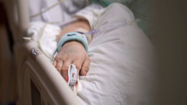 PHOTO: In this Jan. 31, 2022 file photo a Covid-19 patient on the Intensive Care Unit (ICU) floor at Hartford Hospital in Hartford, Conn. (Allison Dinner/Bloomberg via Getty Images, FILE)