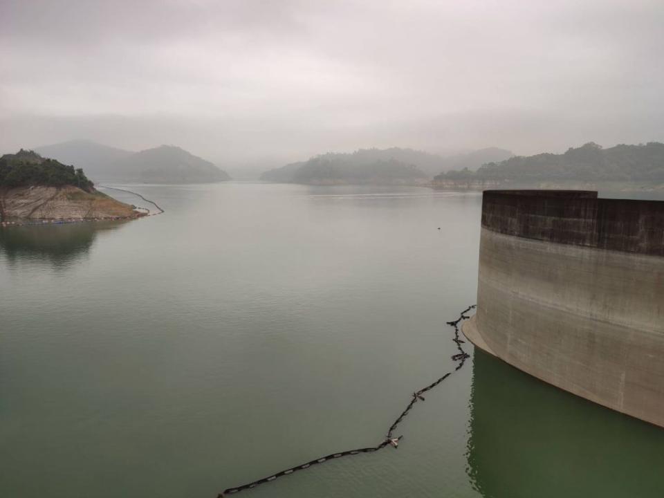 春雨暫歇，曾文水庫與烏山頭相互為用，可穩定供水。（記者張淑娟攝）