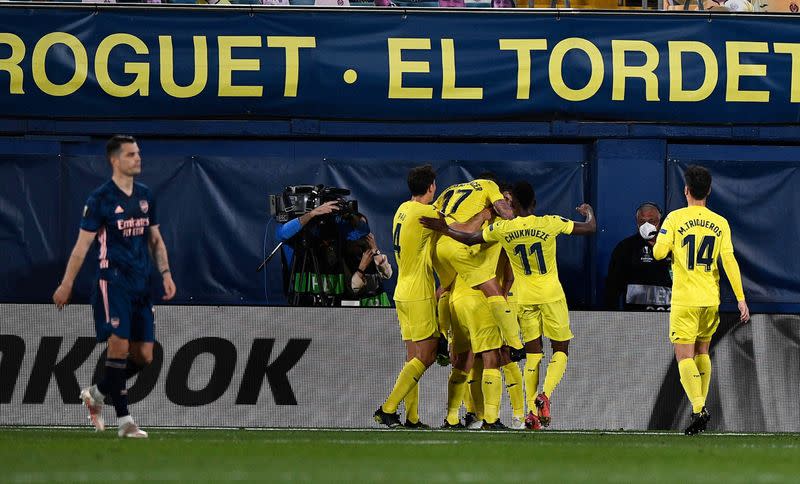 Imagen del jueves de los jugadores del Villarreal español celebrando un gol en el triunfo sobre el Arsenal inglés, en el partido de ida de las semifinales de la Europa League, en el Estadio de la Cerámica, Villarreal, España