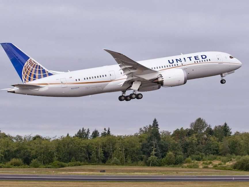 united airlines boeing dreamliner 787