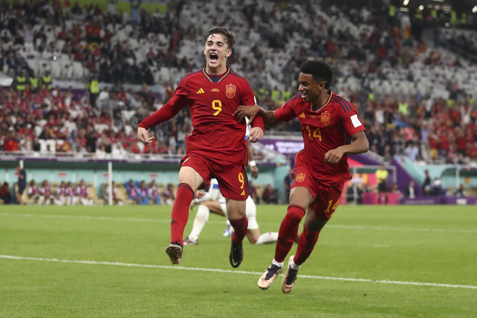 Una joven España se lució en su partido inaugural. (Foto: James Williamson - AMA/Getty Images)