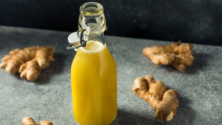 Ginger simple syrup with pieces of ginger