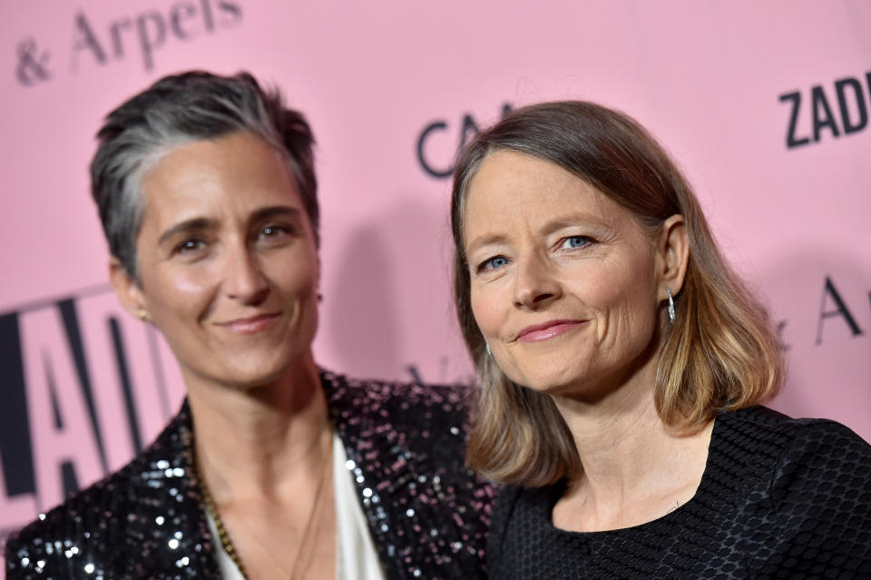 LOS ANGELES, CALIFORNIA - OCTOBER 16: Alexandra Hedison and Jodie Foster attend the L.A. Dance Project Annual Gala on October 16, 2021 in Los Angeles, California. (Photo by Axelle/Bauer-Griffin/FilmMagic)