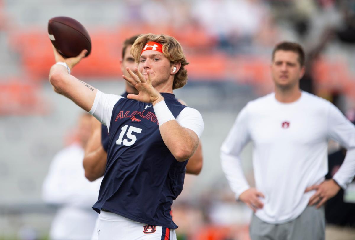 Auburn football benches QB Hank Brown against Arkansas. Who does Hugh Freeze go with?