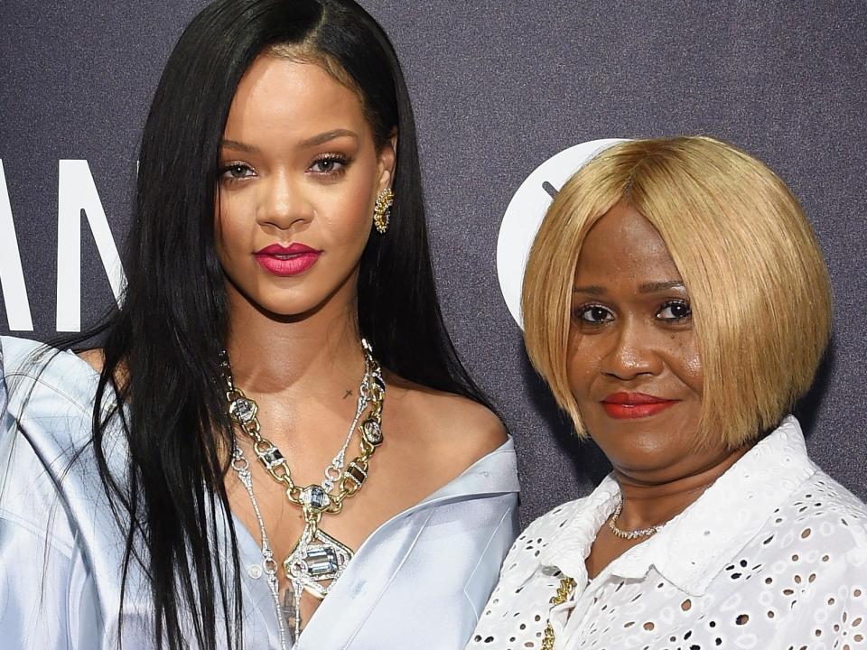 rihanna and mom monica braithwaite june 2018