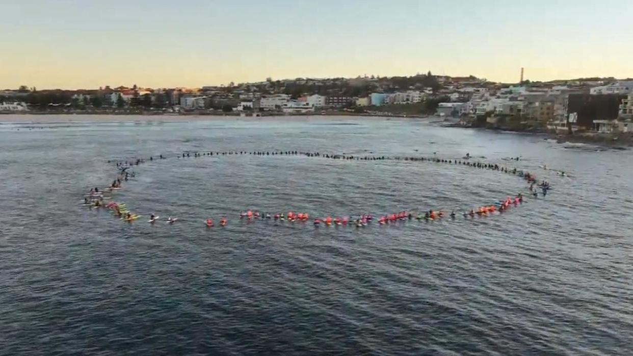 Sydneysiders paid tribute to the Bondi Junction victims on Tuesday morning. PICTURE: 9 NEWS