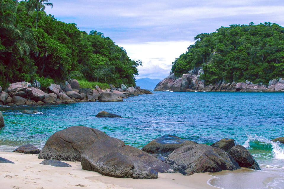 With over 100 beaches, the city of Ubatuba is the undisputed surfing capital of São Paulo state and hosts numerous surf championships throughout the year. Ubatuba and its surroundings have become popular with Paulistanos, who are attracted by a stunning coastline and pristine nature; the area also has scores of hiking trails that weave their way through lush Atlantic rainforest.