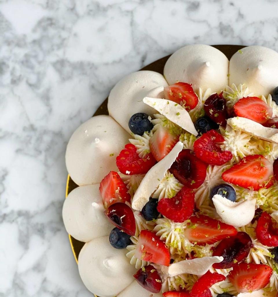 Sweet, fruity pavlova? Yes, please! 