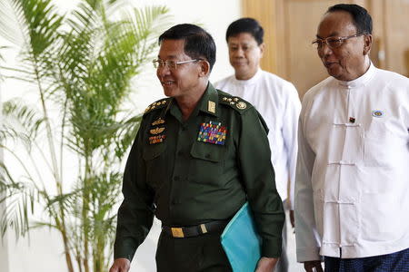 Myanmar's military Commander-in-chief Senior General Min Aung Hlaing arrives to attend Myanmar's top six-party talks at the Presidential palace at Naypyitaw April 10, 2015. REUTERS/Soe Zeya Tun