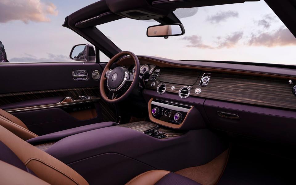 The open-roof of the Amethyst is equipped with a removable hard-top that features electrochromic glass