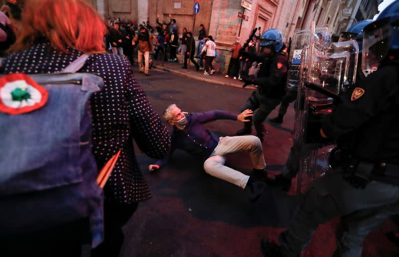 Protest against "Green Pass" in Rome