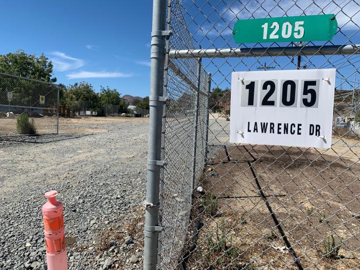 Thousand Oaks officials plan to erect the city's first emergency homeless shelter on Lawrence Drive in an industrial zone.