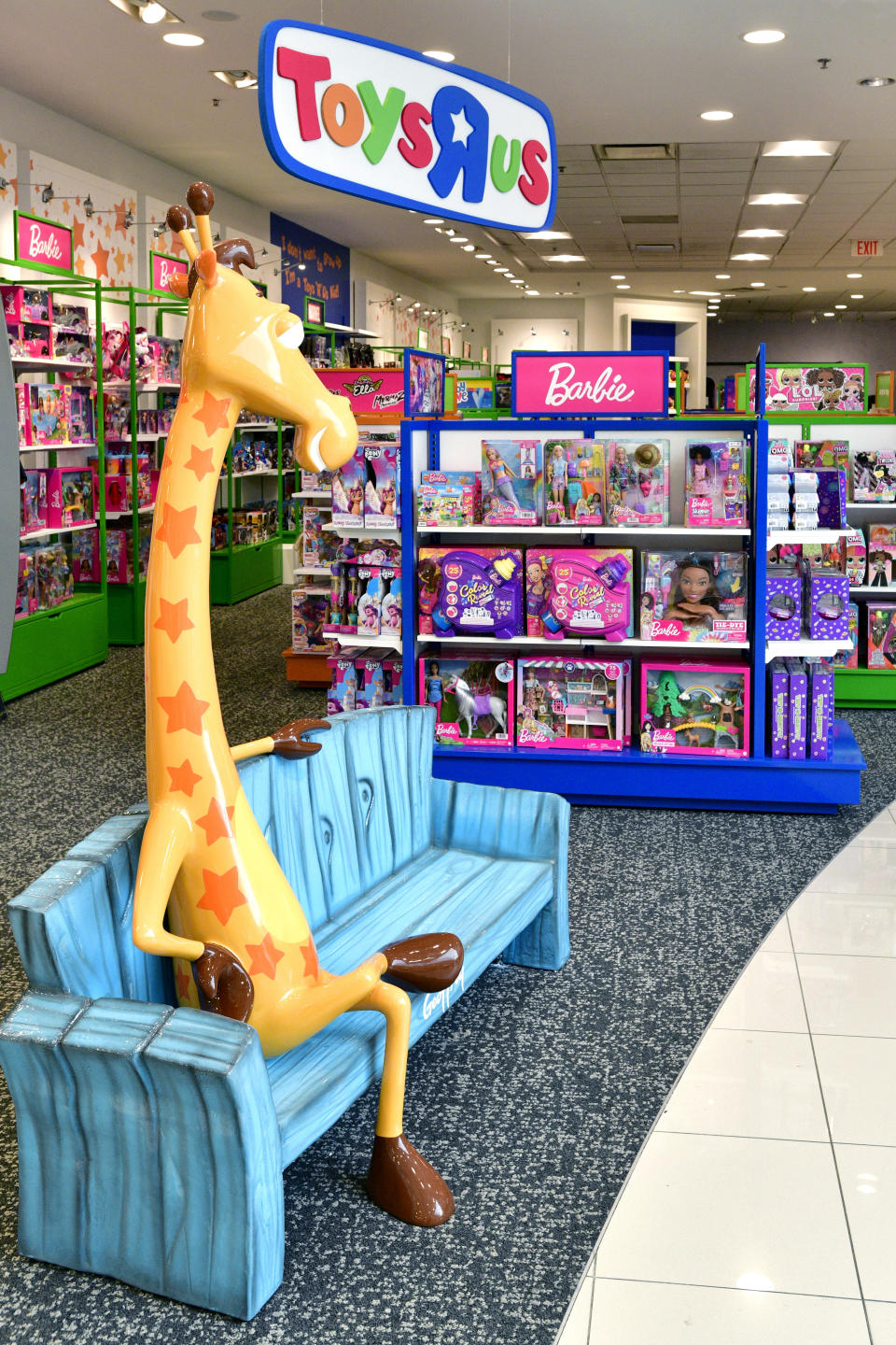 “Geoffrey on a Bench,” will provide opportunity for family photos.  - Credit: Getty Images for Macy's, Inc.