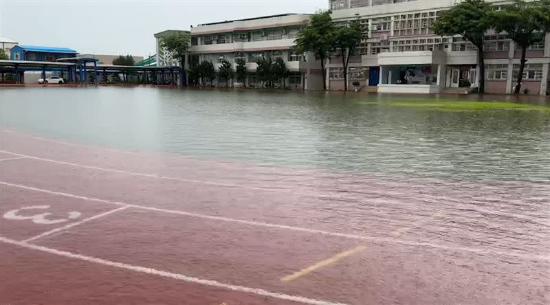 彰化伸港淹水。（圖／翻攝畫面）