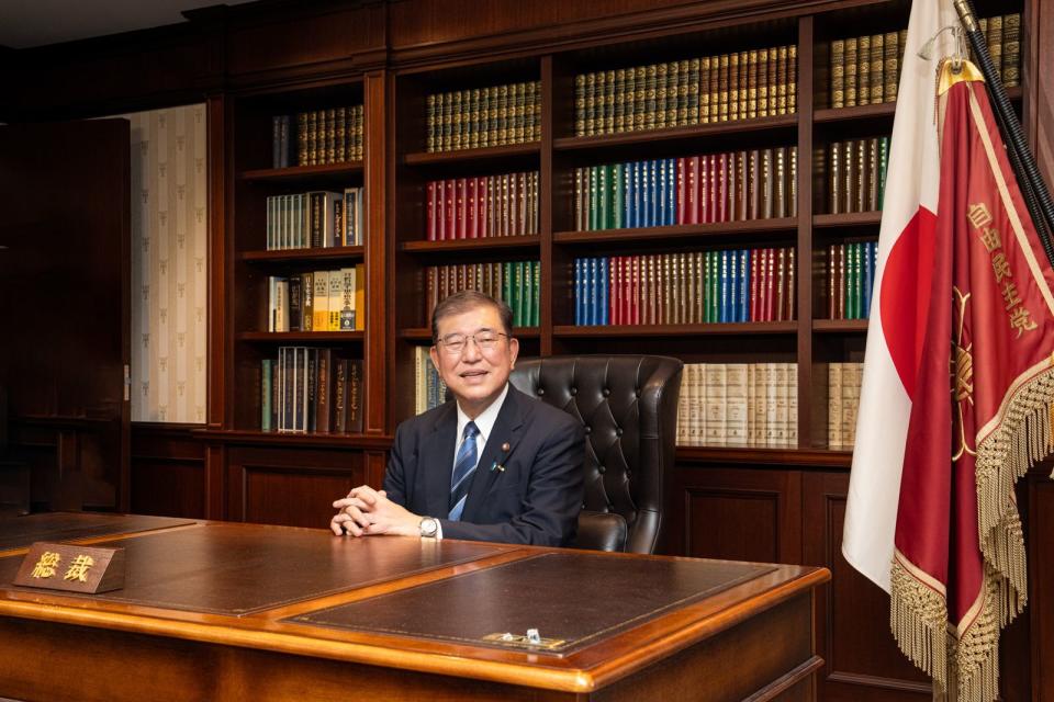 石破茂正式成為日本第102代首相，啟用19位閣員「冷宮政客再崛起」。（翻自石破茂X平台）