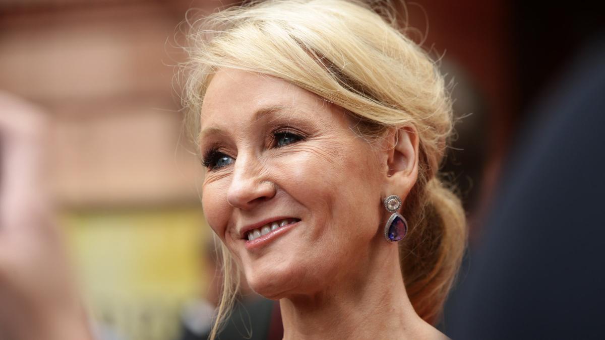 Jk Rowling Responds As India Willoughby Reports Her To Police Over Misgendering 