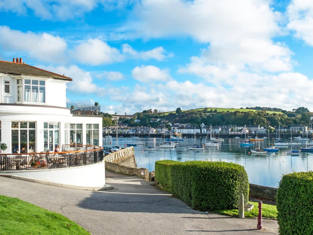 The hotel is dotted with bits of nautical memorabilia, such as old maps and model ships (Greenbank Hotel)