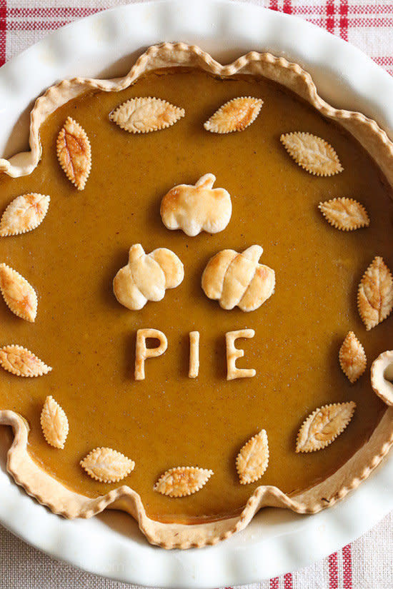 <strong>Get the <a href="http://www.skinnytaste.com/skinny-pumpkin-pie/" target="_blank">Skinny Pumpkin Pie recipe</a> from Skinny Taste</strong>