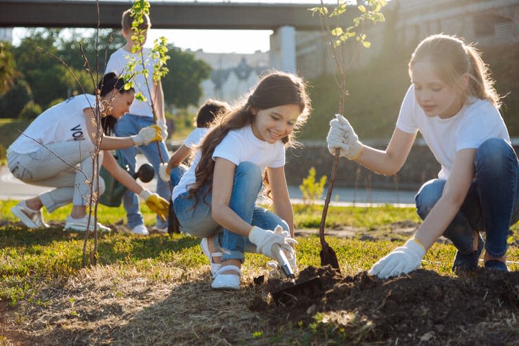 <span class="caption">By focusing on community causes, children get to directly experience the impact of their giving, and parents can get involved too.</span> <span class="attribution"><span class="source">Shutterstock</span></span>